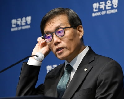 한은총재 "금리로 집값 잡을 순 없다…상승 부추기지 말자는 것"