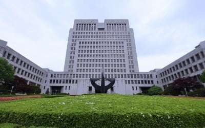 "1인당 연 4000건 떠안아"…'대법관 증원' 논란 폭발한 까닭