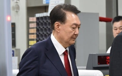 '尹 특혜 논란' 서울구치소장 전격 교체…법무부 "인적 쇄신"
