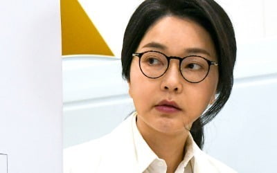 [속보] 해병특검 "김건희 사용 비화폰 확보…김건희특검에도 제공"