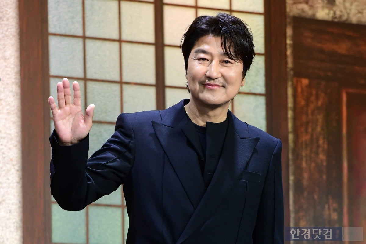 지드래곤 이어 송강호까지 품나…갤럭시 광폭 행보 [공식]