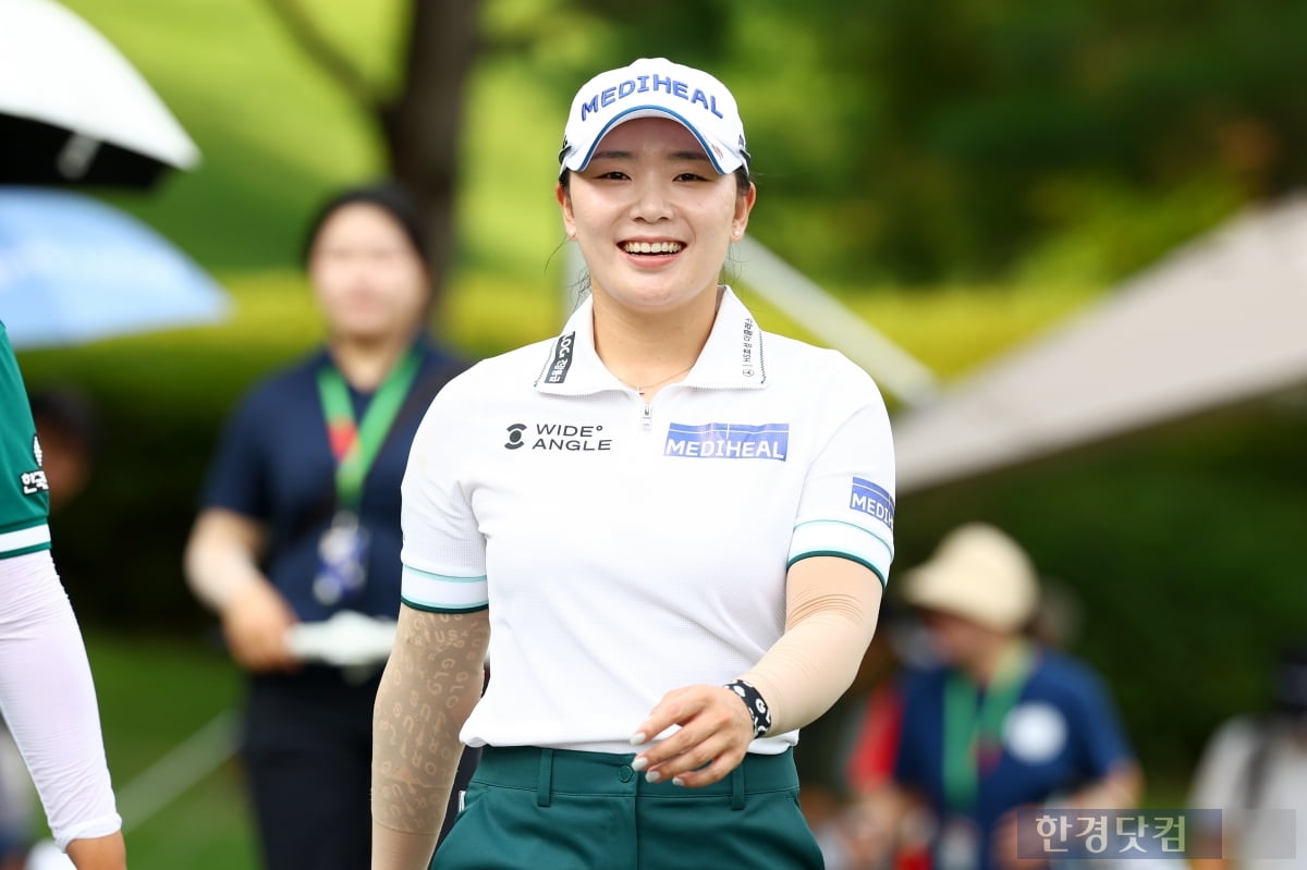 [포토] 이다연, '우승을 향한 기분 좋은 출발' (BC카드·한경 레이디스컵 2025)