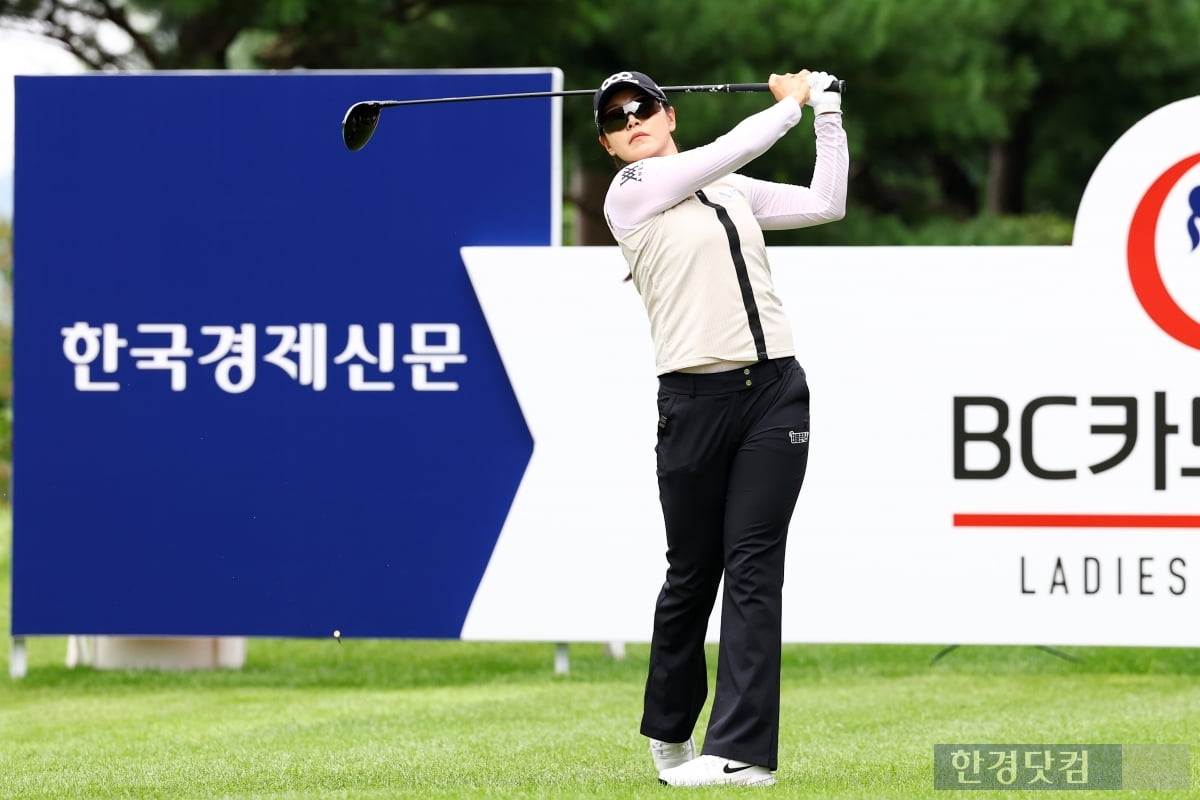 [포토] 김지현, '우승을 향해' (BC카드·한경 레이디스컵 2025)