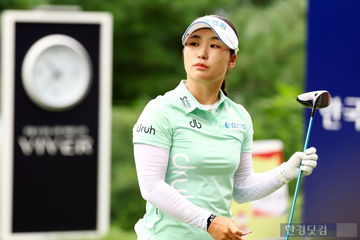 [포토] 최가빈, '높은 곳으로 올라가자' (BC카드·한경 레이디스컵 2025)