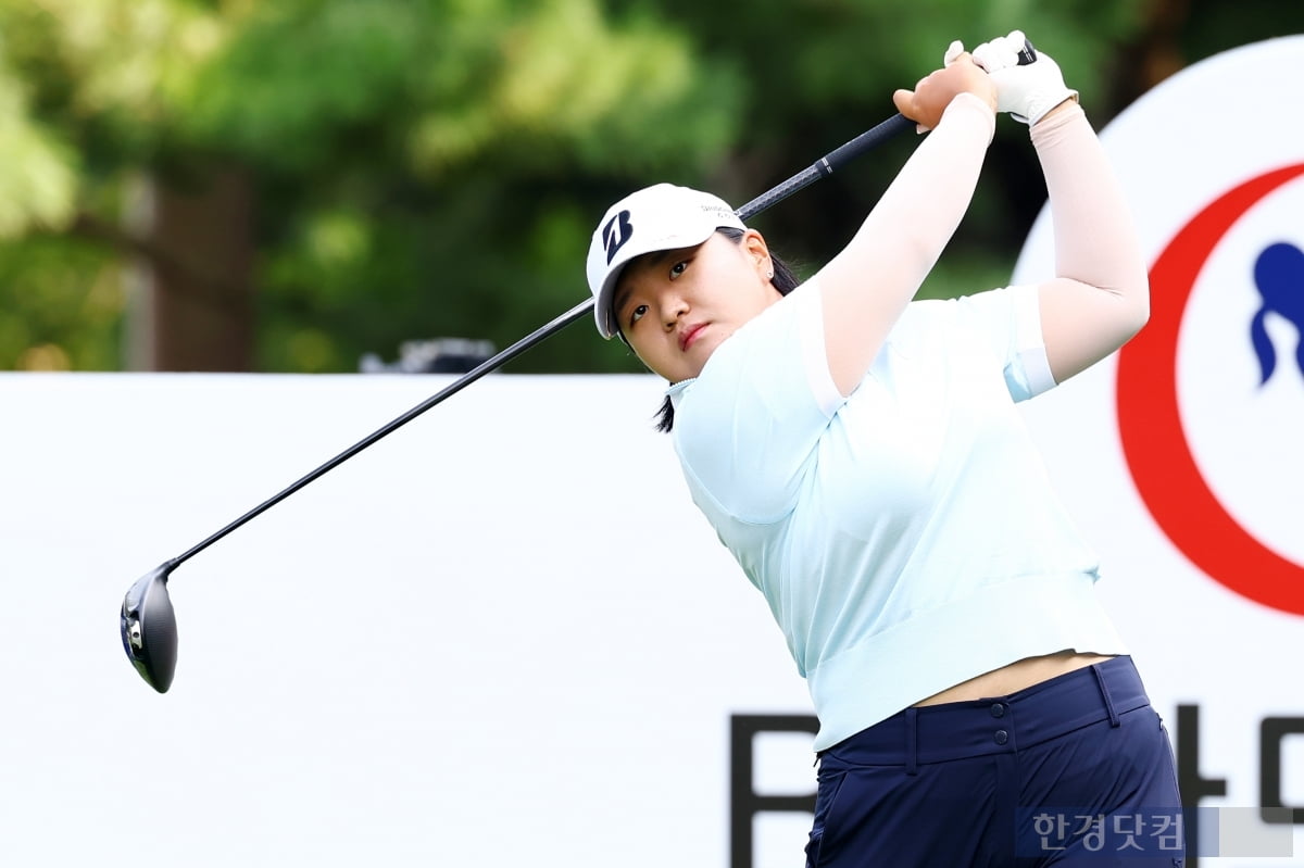 [포토] 신다인, '끝까지 최선을 다하자' (BC카드·한경 레이디스컵 2025)
