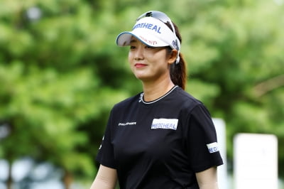 [포토] 한진선, '페어웨이로 정확히 보낸다' (BC카드·한경 레이디스컵 2025)