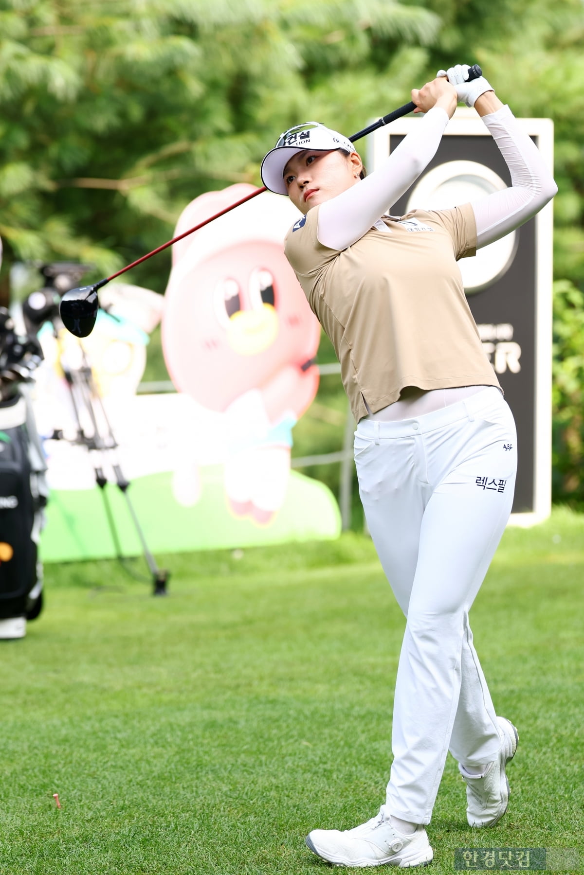 [포토] 김민선7, '샷 하나하나 신중하게~' (BC카드·한경 레이디스컵 2025)