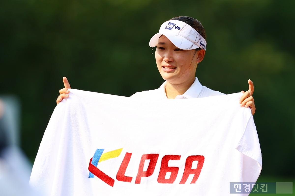 [PHOTOPIC] 김민솔, '와이어 투 와이어 우승 그 순간' (BC카드·한경 레이디스컵 2025)
