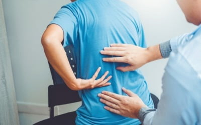 강릉 한 병원서 '허리 시술' 받은 후 무더기 이상 증상…1명 사망