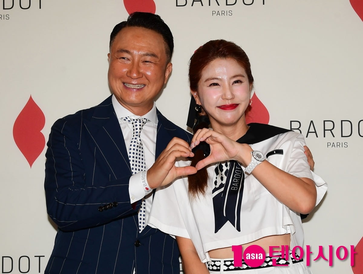 ジュ・ヨンフン、妻イ・ユンミとのリアルな結婚生活を告白