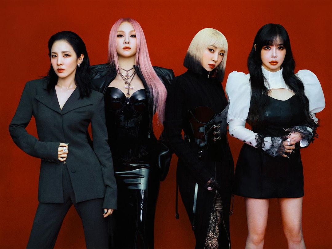 2NE1のパク・ボム、ソン・フンミンの別れの試合でカリスマ溢れるステージを披露