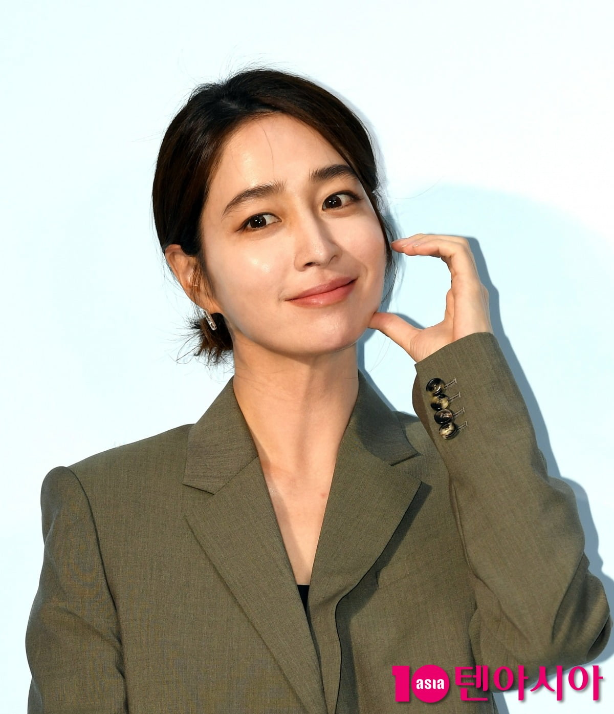イ・ミンジョン、出産後の体型管理法を公開「ピラティスやコア運動をおすすめ」