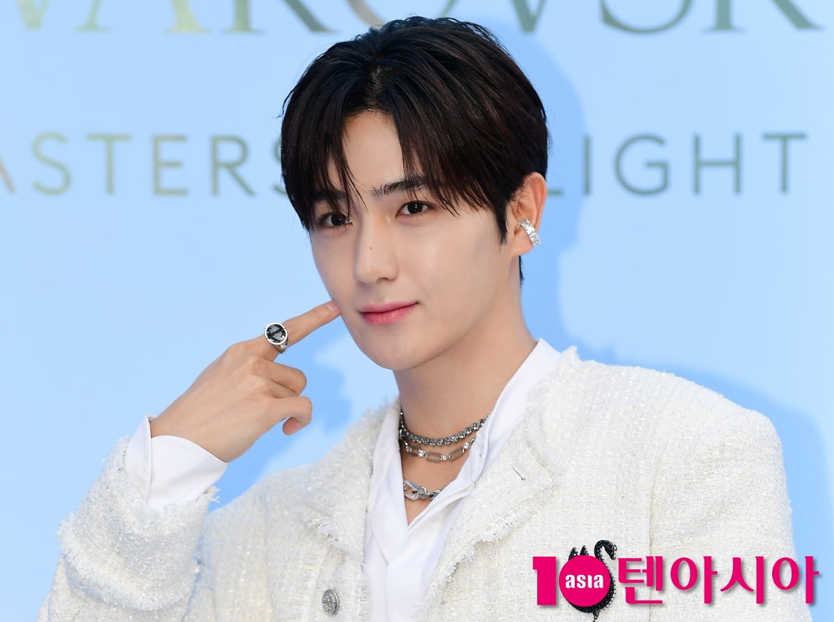 THE BOYZ's Hyunjae to Perform Seated on 'Music Bank' Due to Ankle Injury