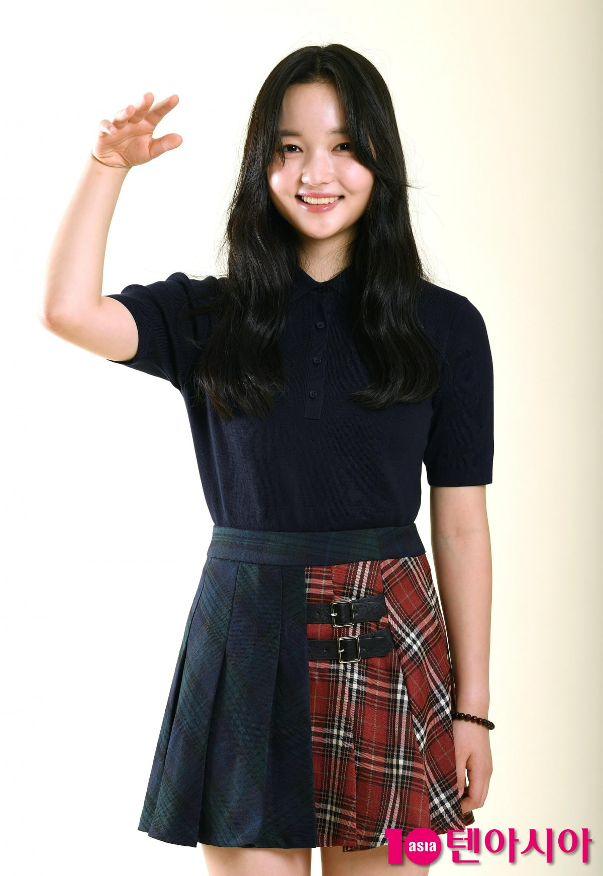 Rising Star Choi Yoo-ri Talks About Her Role in 'Zombie Daughter' and Her Unique Hobbies