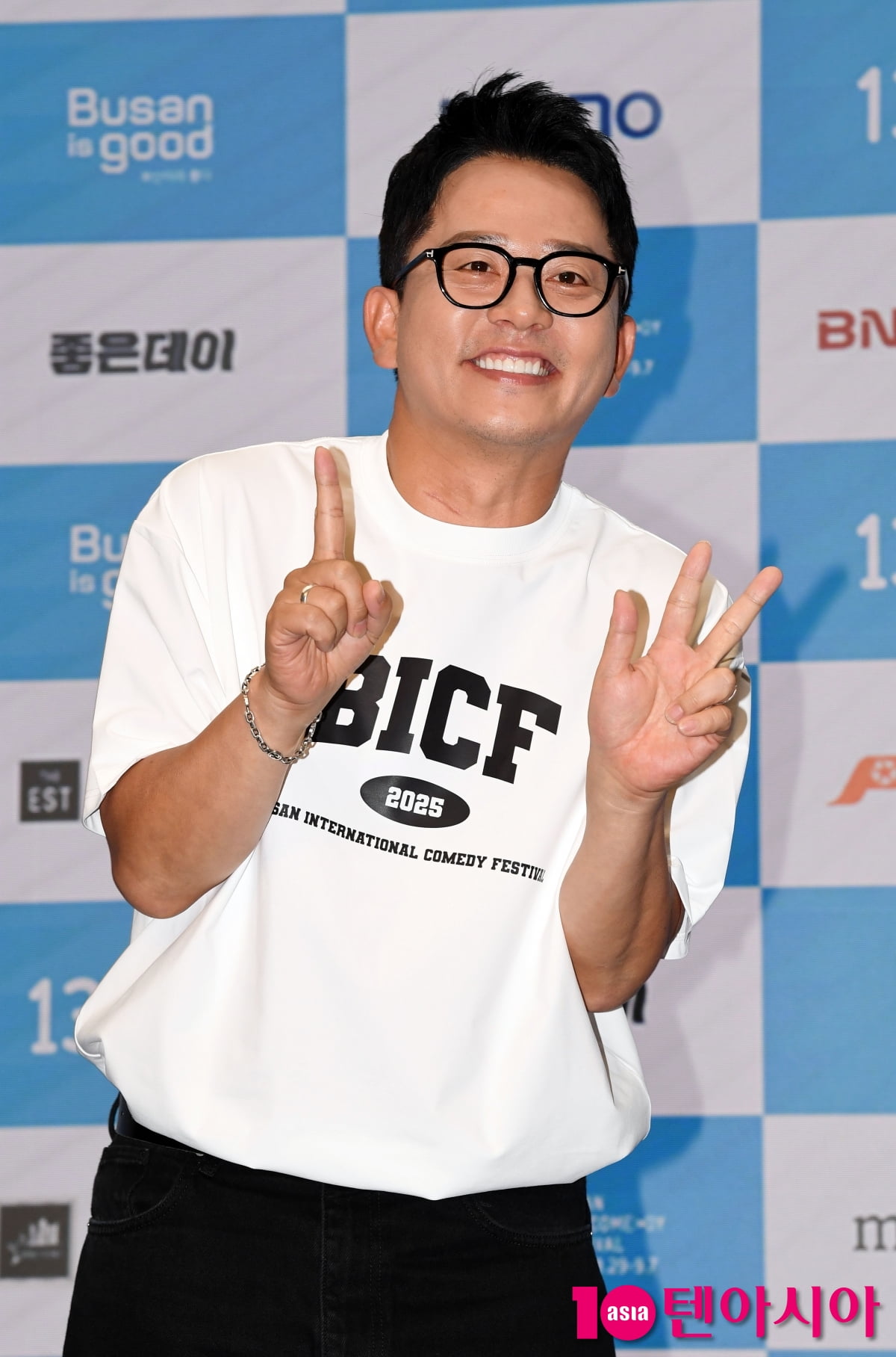 Comedian Kim Jun-ho Makes First Public Appearance After Marrying Kim Ji-min
