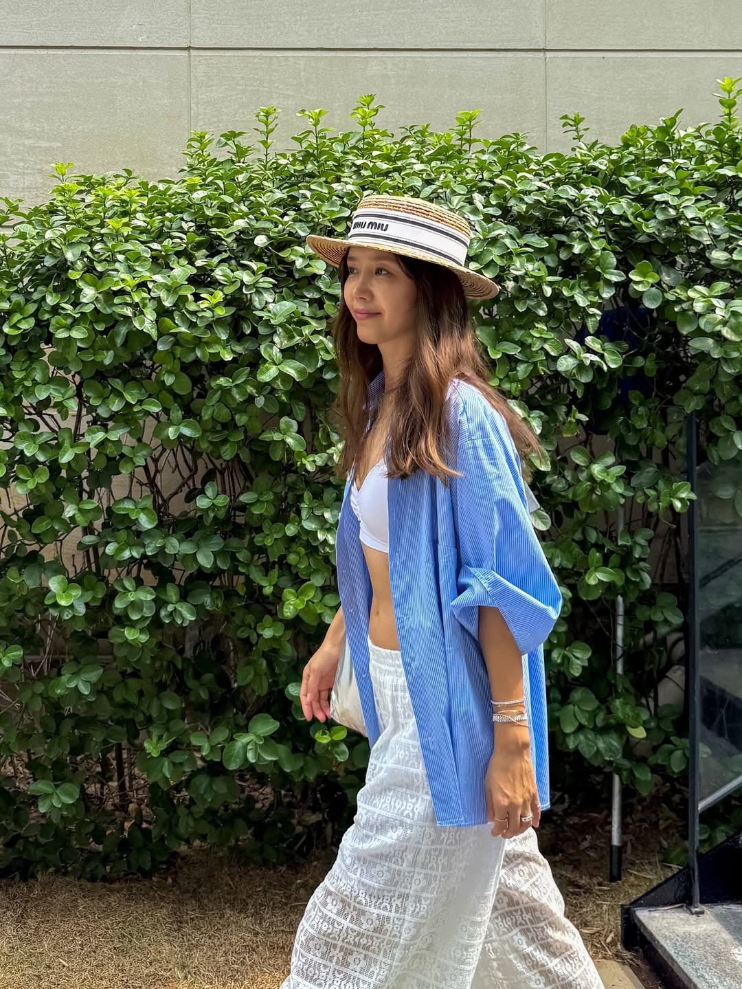 Korean Actress Chae Jung-an Stuns Fans with Refreshing Summer Look