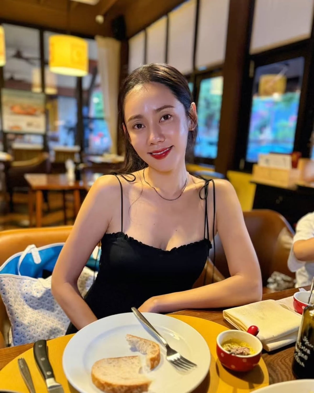 Korean Actress Choo Ja-hyun Captivates with Elegant Charm in Latest Instagram Photos
