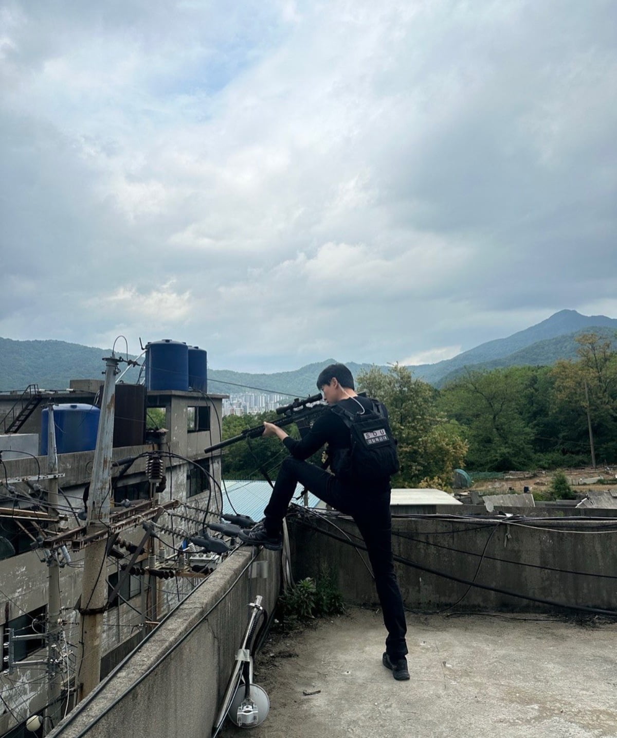Korean Actor Kim Nam-gil Stuns with Intense Visuals and Charisma in Latest Instagram Photos