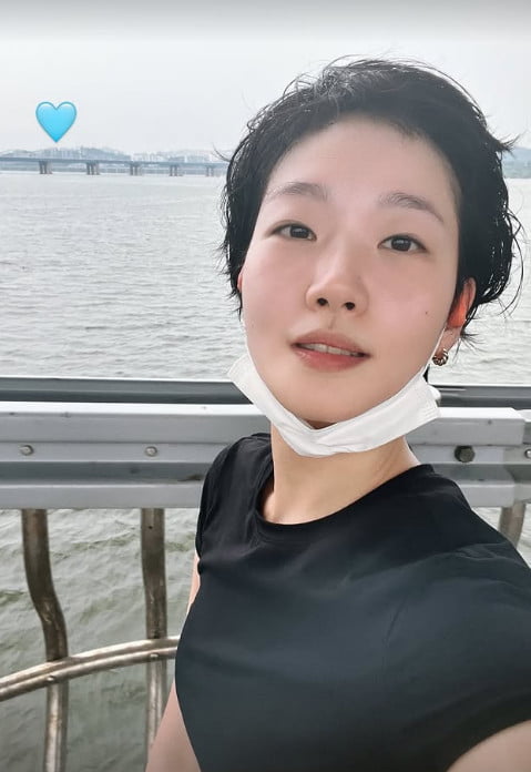김고은X안은진, 예술학교 동기 케미 폭발! 함께 건강 관리하는 우정 화제