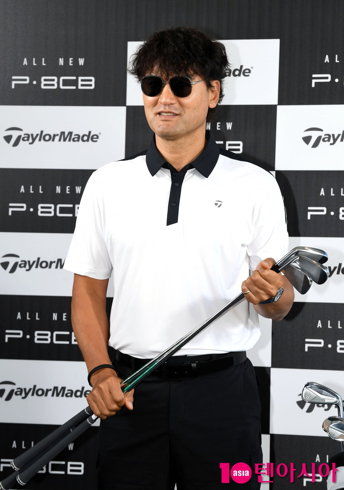 元野球選手パク・チャンホ、テーラーメイドP.8CBショーケースに登場