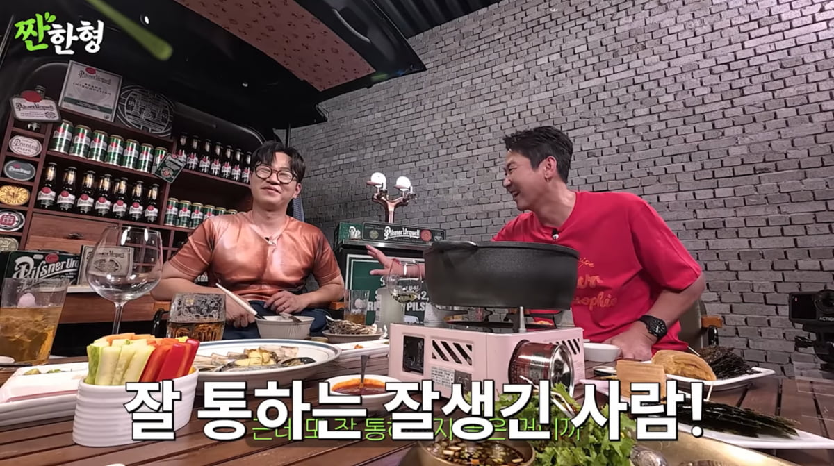 Yoona Addresses 'Center Syndrome' Rumors with Humor on YouTube Show