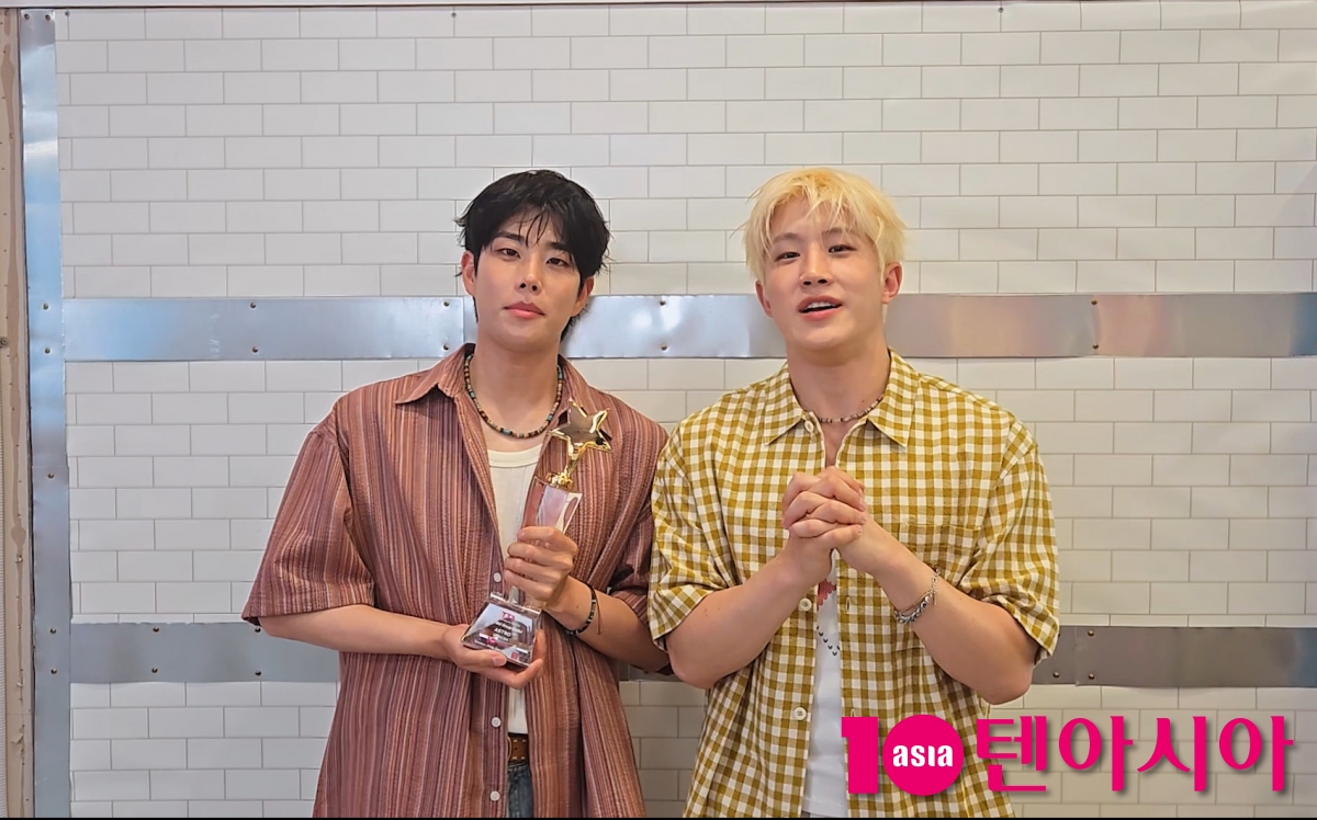 ASTRO Crowned Best Male Idol Group at 13th TOP TEN AWARDS