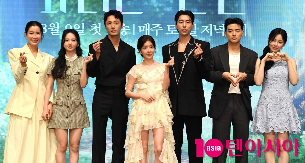 KBS 2TV新週末ドラマ『華麗なる日々』制作発表会に豪華キャストが集結