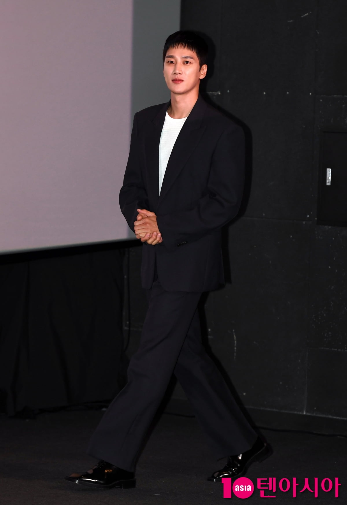 アン・ボヒョン、映画『悪魔が引っ越してきた』プレス試写会に登場