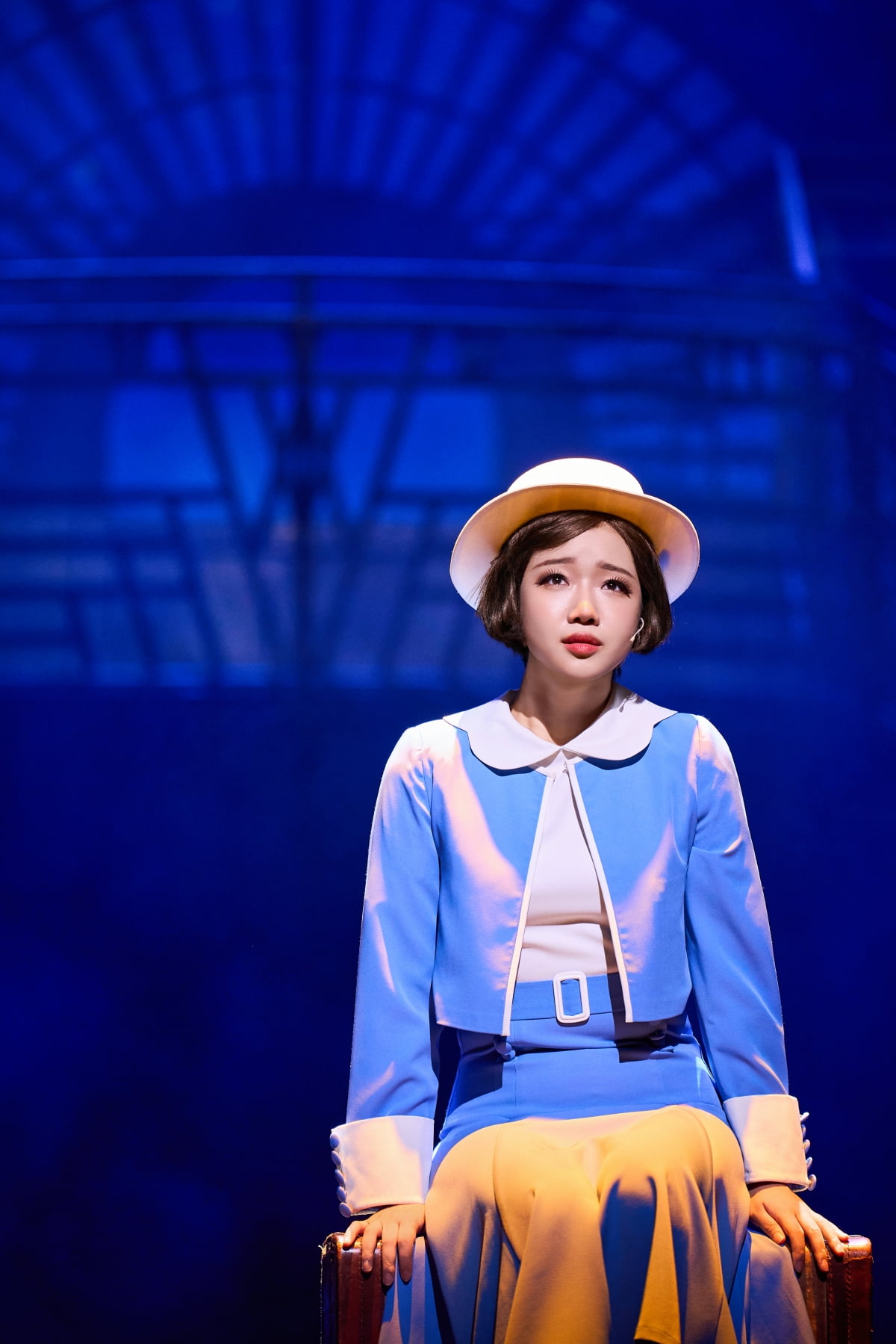 Choi Yoo-jung Reflects on Her Emotional Journey in 'Broadway 42nd Street'