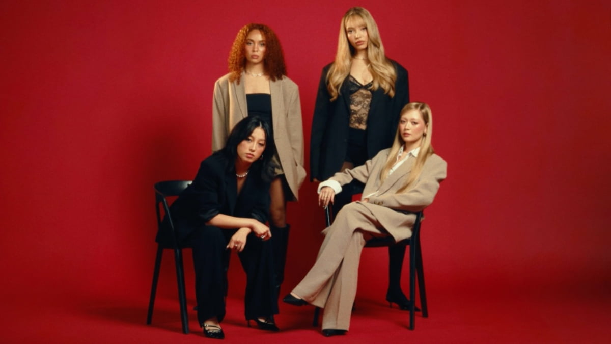 JYPのグローバルガールズグループVCHAが「GIRLSET」にリブランディング