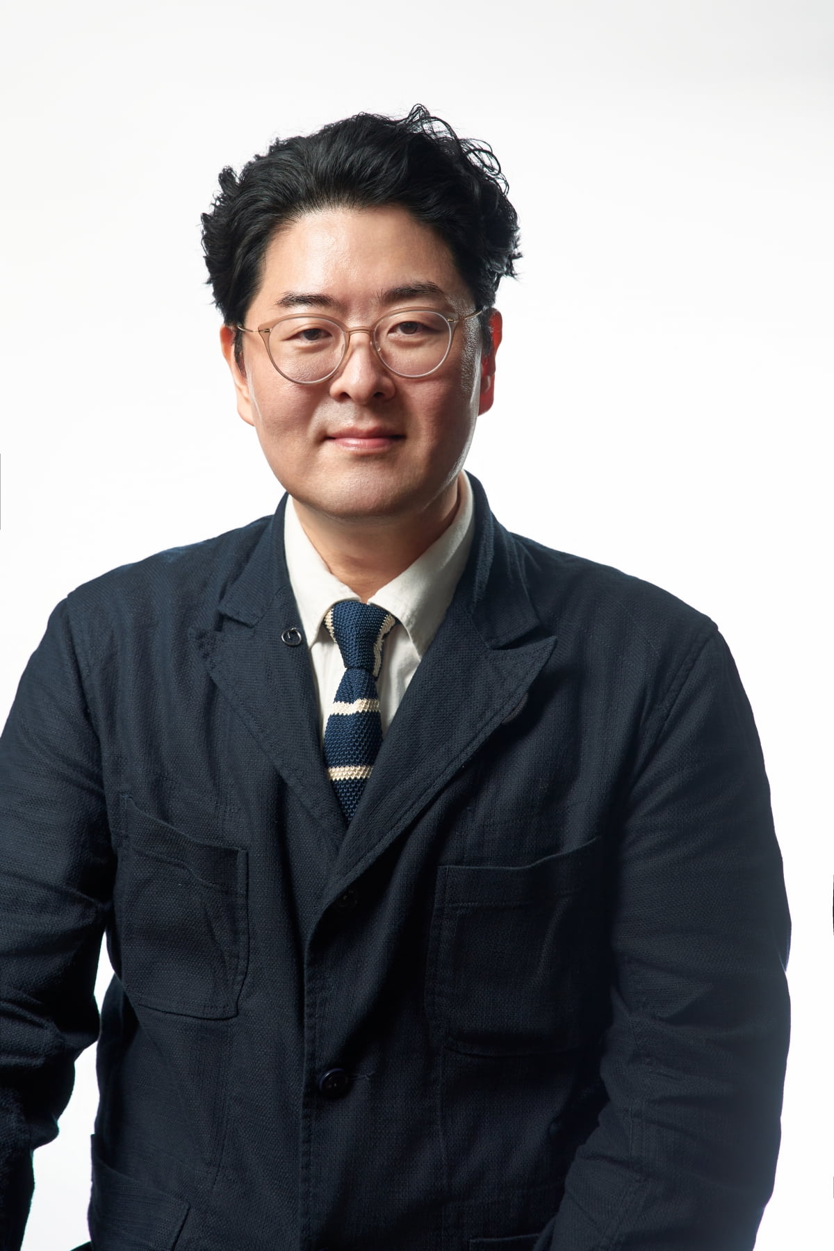 Director Lee Sang-geun Returns with New Comedy 'Pretty Crazy' After Six Years