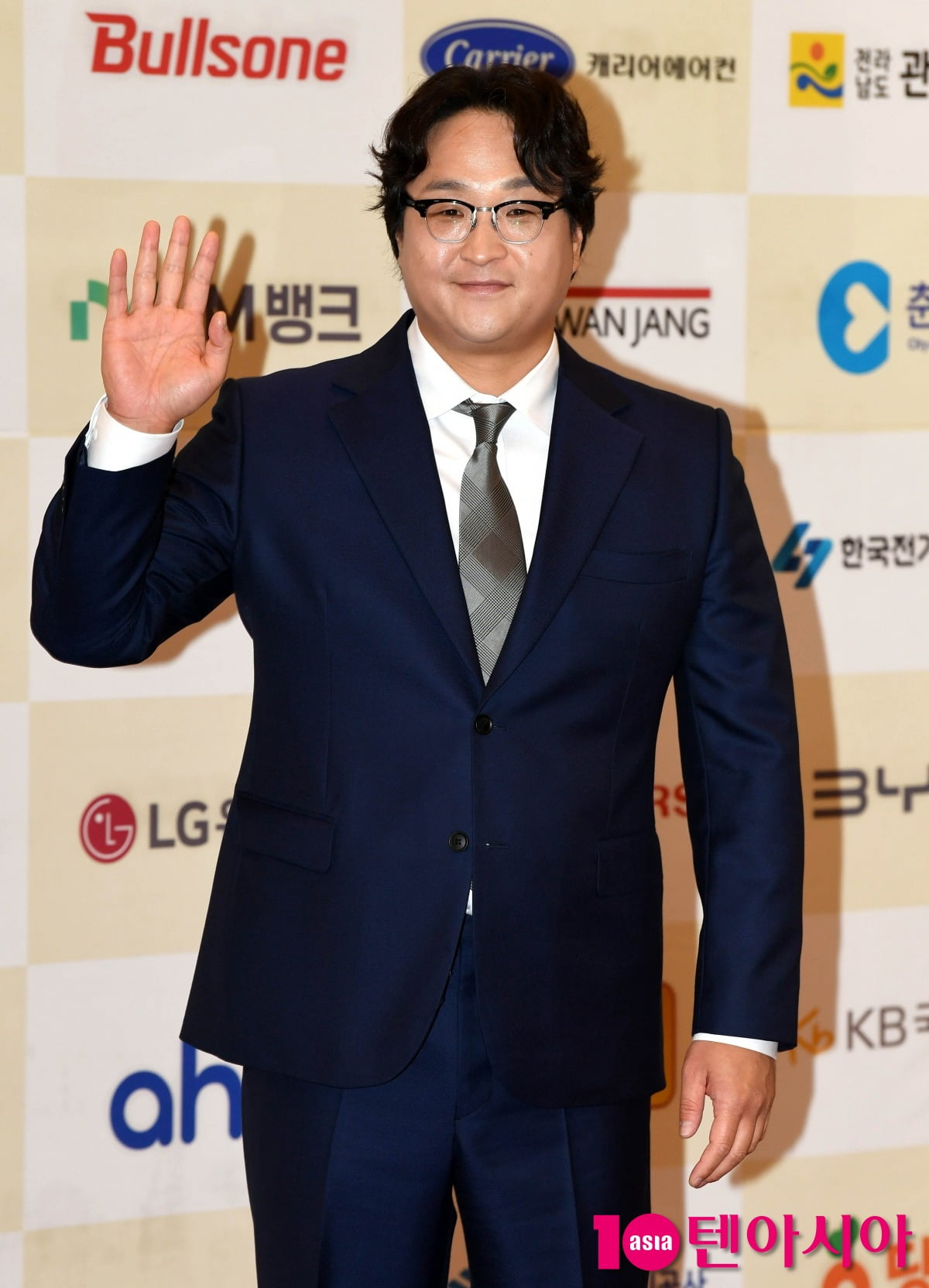 俳優ク・ソンファン、漏水工事詐欺被害を告白 - MBC『私は一人で暮らす』