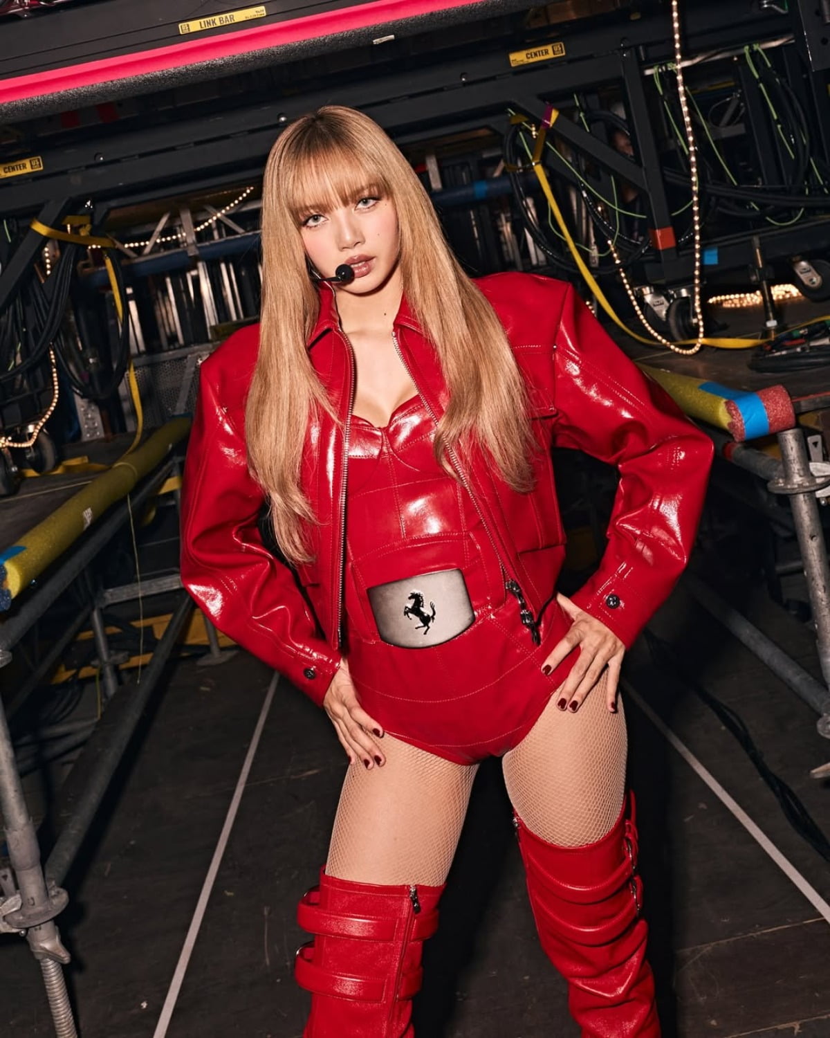 BLACKPINK's Lisa Stuns in Milan with Dazzling Photos and Captivating Style