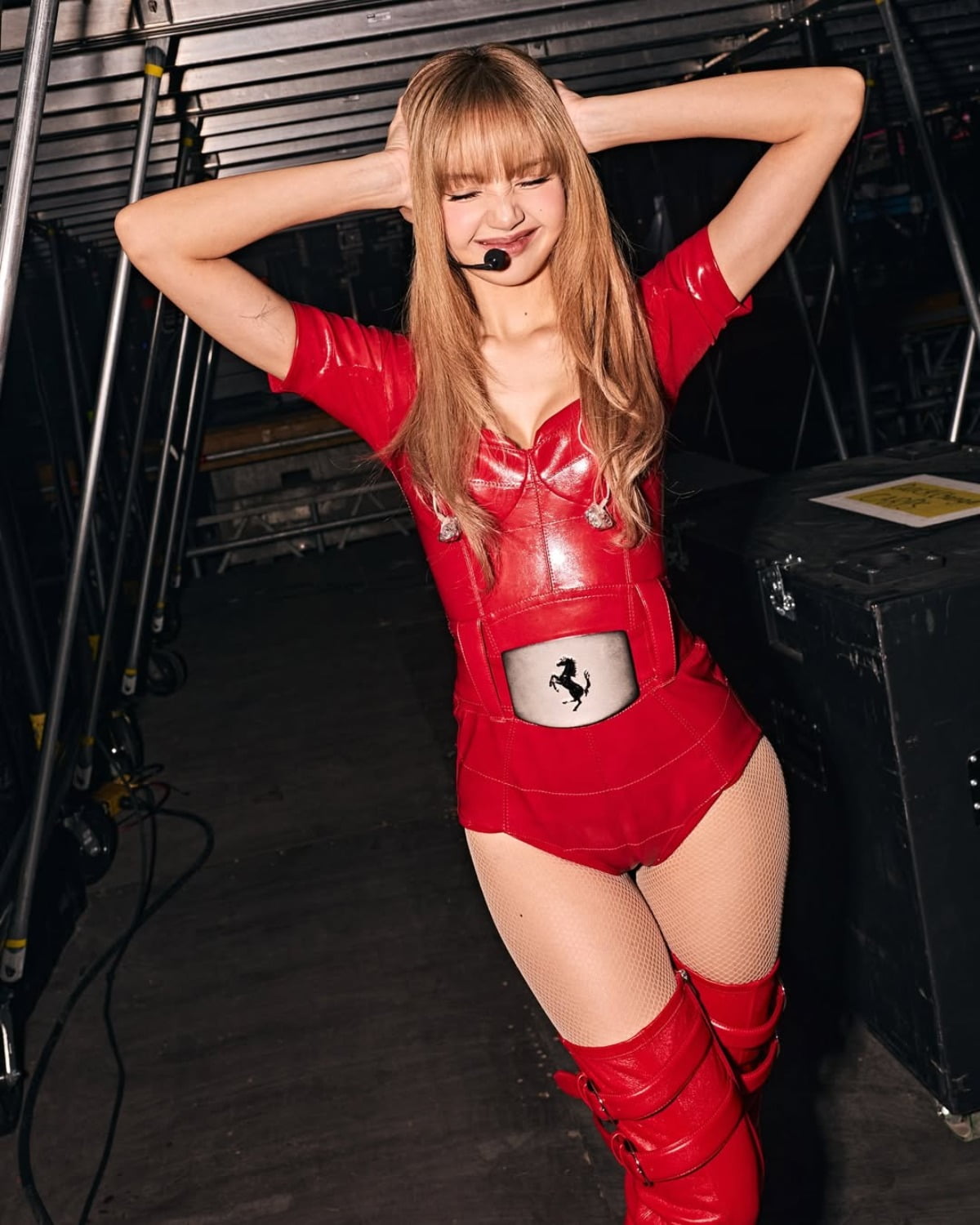 BLACKPINK's Lisa Stuns in Milan with Dazzling Photos and Captivating Style