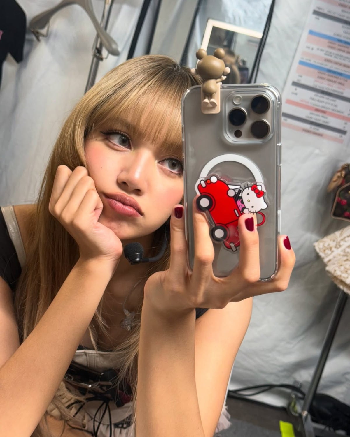 BLACKPINK's Lisa Stuns in Milan with Dazzling Photos and Captivating Style
