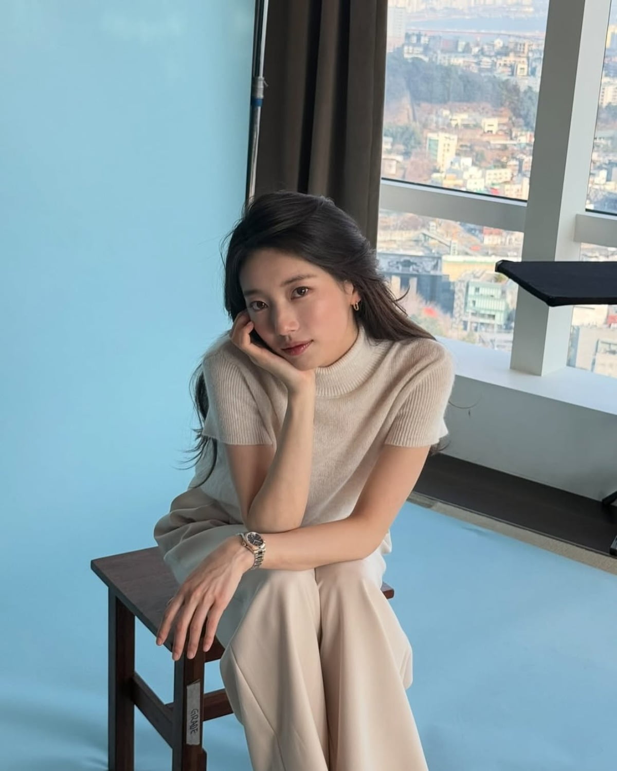 Suzy Stuns in Elegant Photoshoot, Showcasing Modern Sophistication