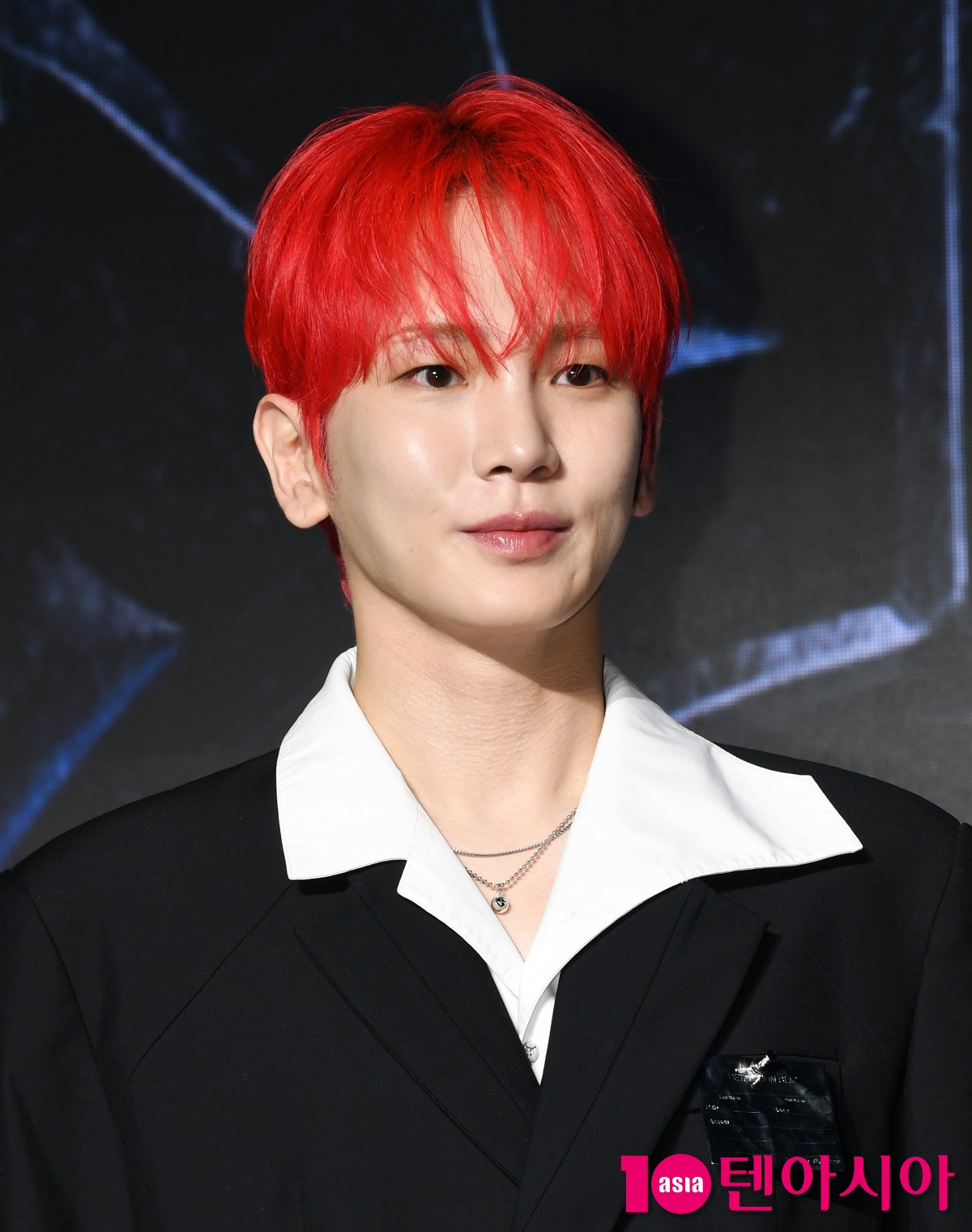 SHINee's Key Returns with Third Studio Album 'HUNTER' After Three Years