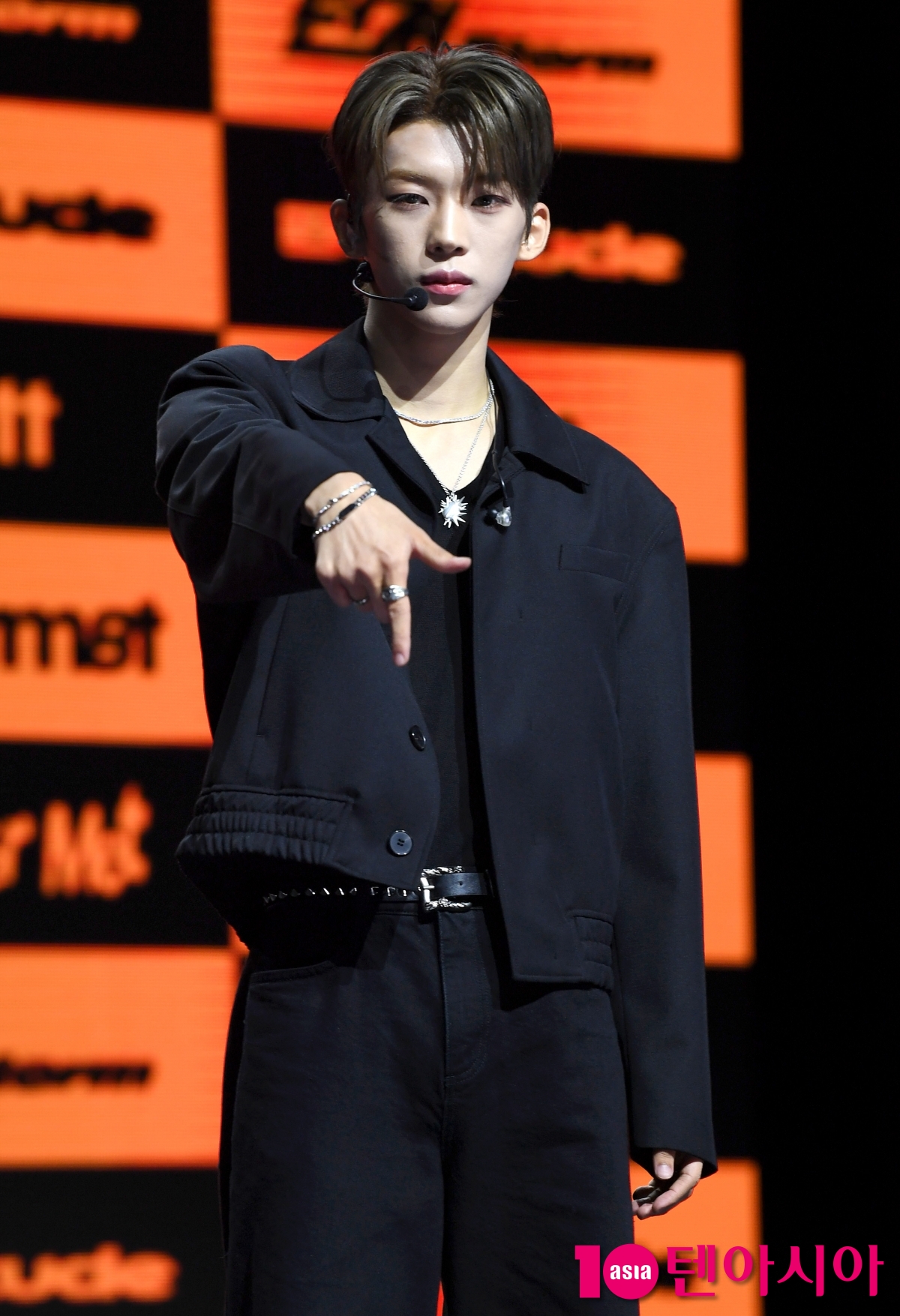 Kim Do-hun Debuts with idntt's First Unit 'Unevermet' After 8 Years as a Trainee