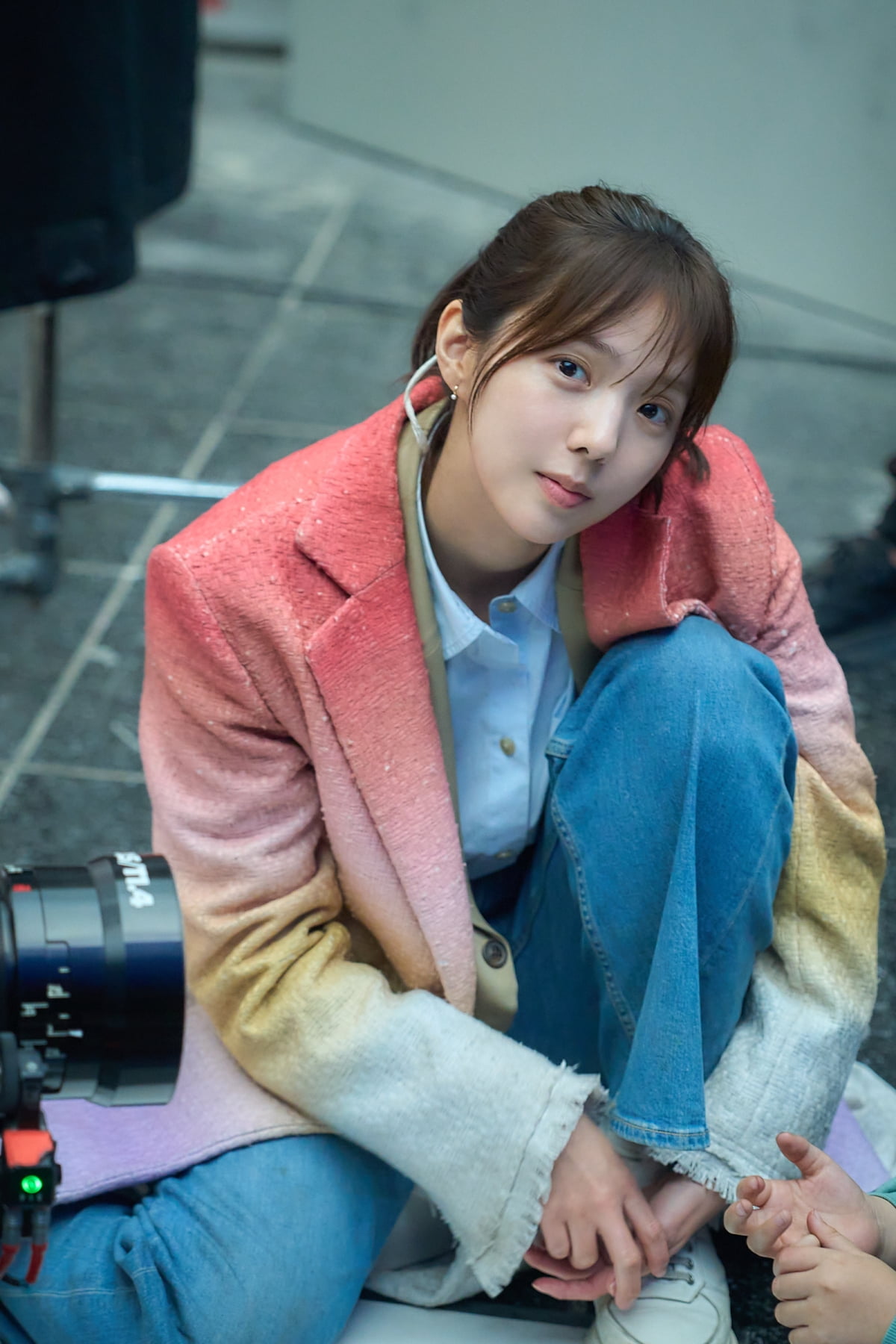 映画『全知的読者視点』、俳優たちの熱演と和やかな現場の瞬間を捉えたビハインドスチール公開