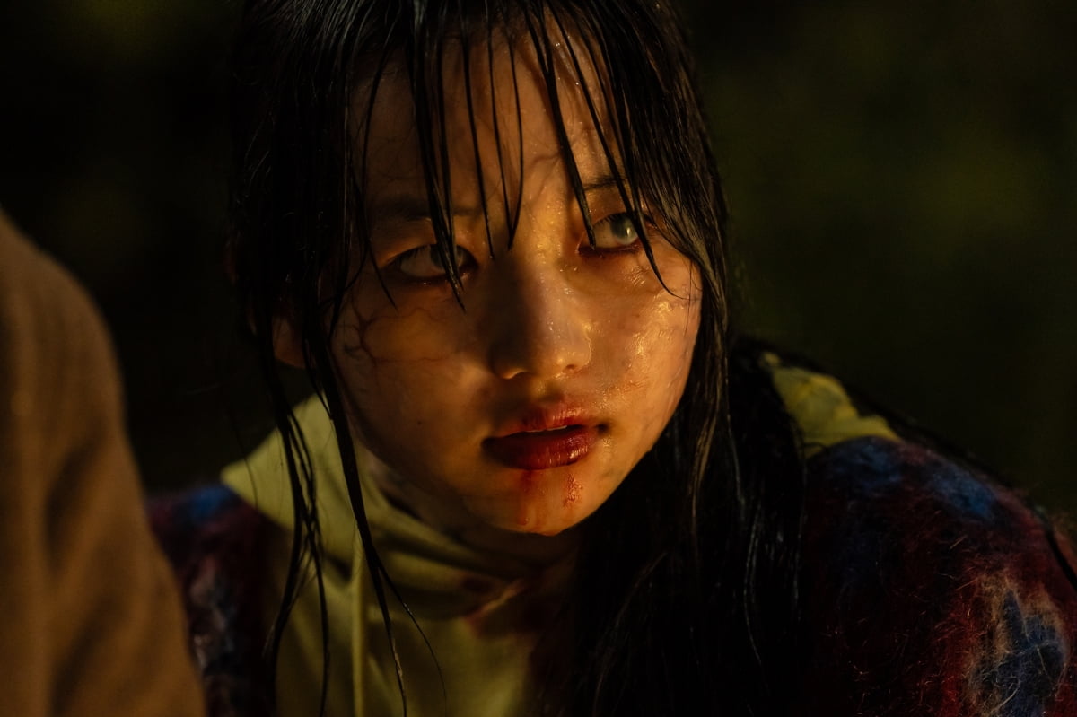 映画『ゾンビ娘』、特別メイクの舞台裏を公開