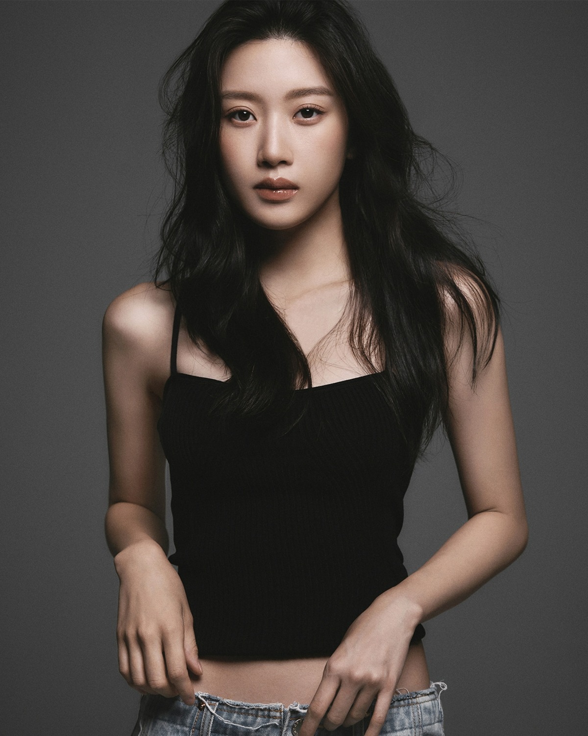 Mun Ka-young to Host Mnet's 'Steal Heart Club' as Solo MC
