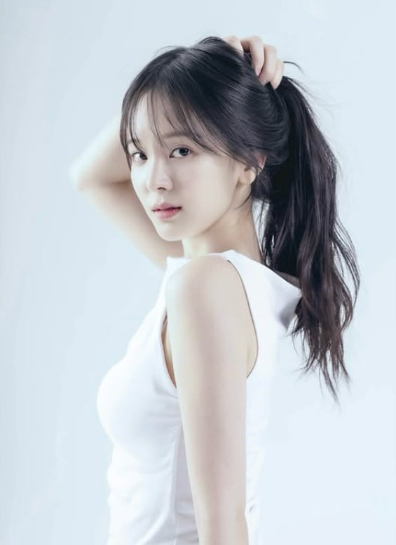 元HOT ISSUEのヒョンシン、ペク・ソラに改名し女優デビュー！話題のドラマ『ドクターシン』で主演に抜擢