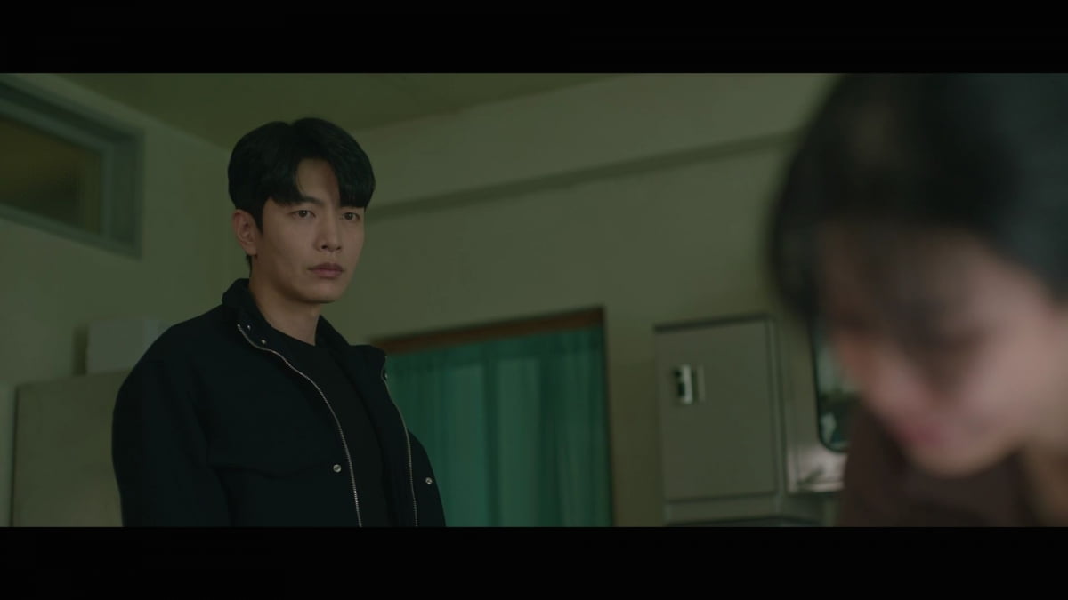 Shocking Twist Revealed: Lee Bo-young's Character Suspected in Mother's Murder on 'Mary Kills People'