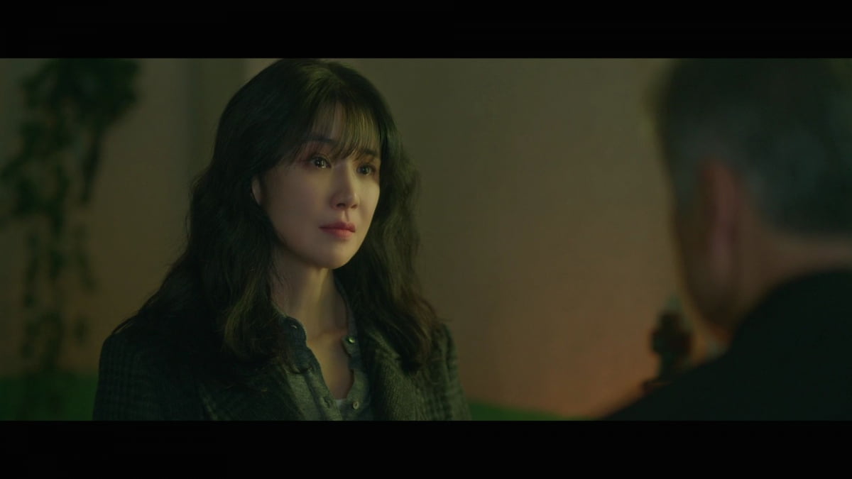 Shocking Twist Revealed: Lee Bo-young's Character Suspected in Mother's Murder on 'Mary Kills People'