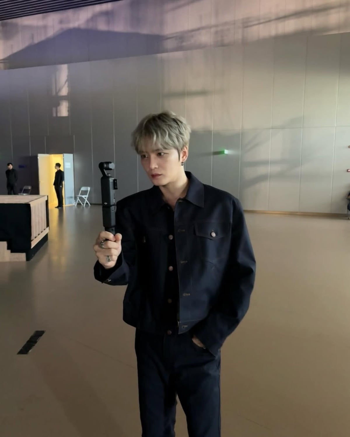 K-Pop Star Kim Jaejoong Delights Fans in Qingdao with Heartfelt Fan Meeting