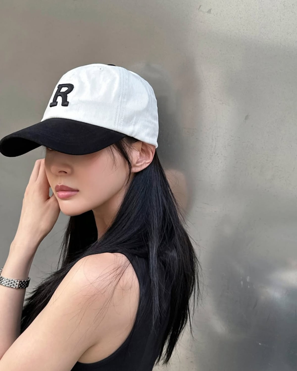 Kwon Nara Stuns Fans with Goddess-like Beauty in Latest Instagram Update
