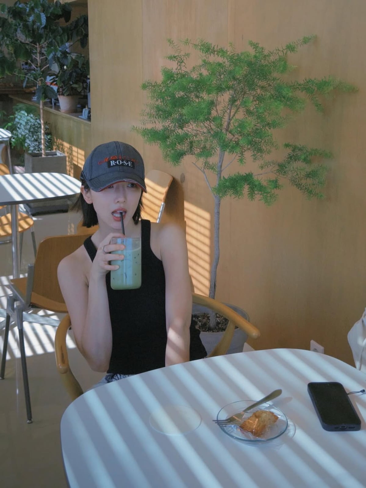 Korean Actress Pyo Ye-jin Shares Refreshing Summer Moments at a Café