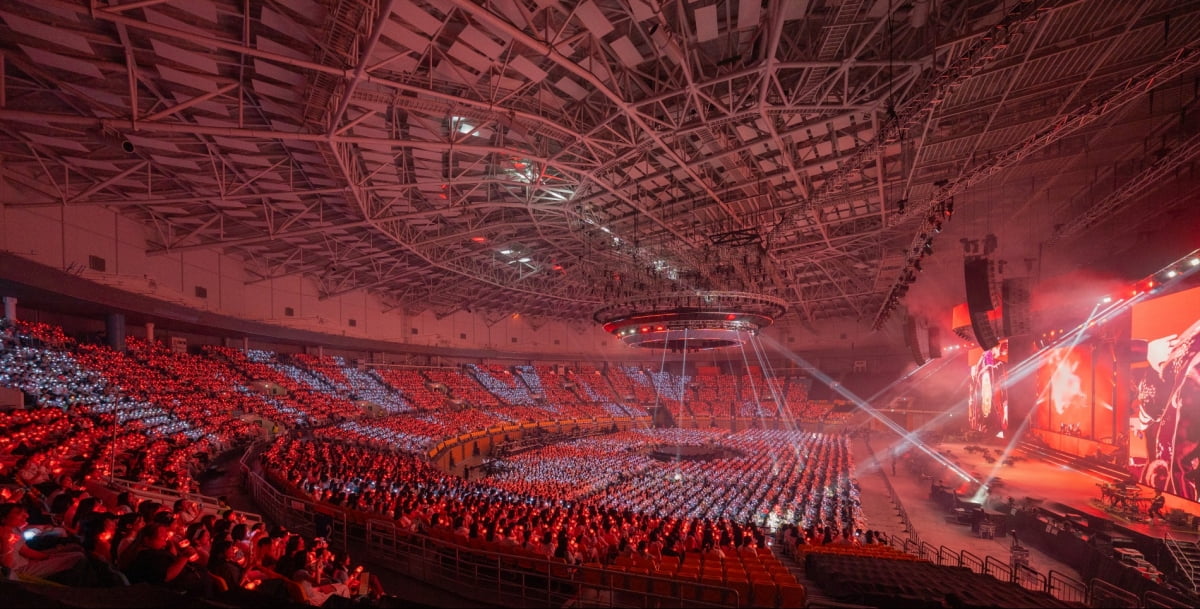 Virtual Idol Group PLAVE Kicks Off First Asia Tour with Sold-Out Seoul Concerts