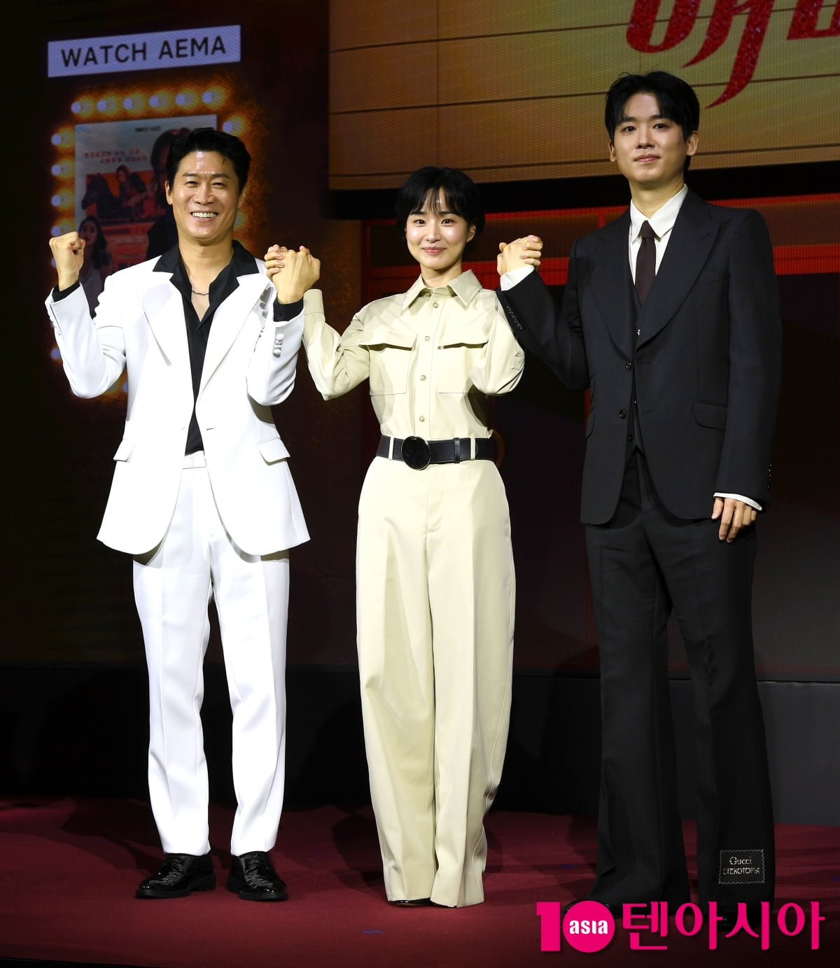ネットフリックスシリーズ『エマ』制作発表会に参加した俳優たち