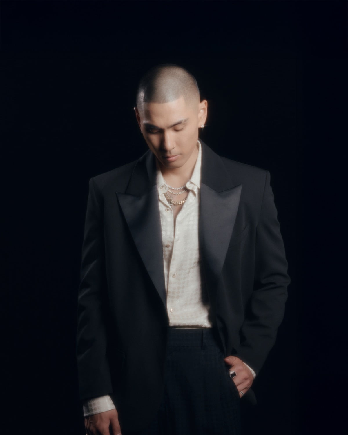 Vince's New Single 'CHA CHA CHA' Gains International Acclaim